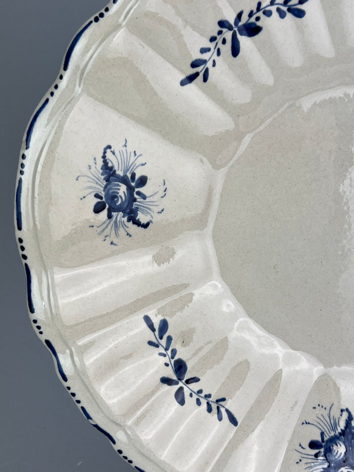 Vassoio in Ceramica di Nove – Decoro Blu a Motivo Floreale