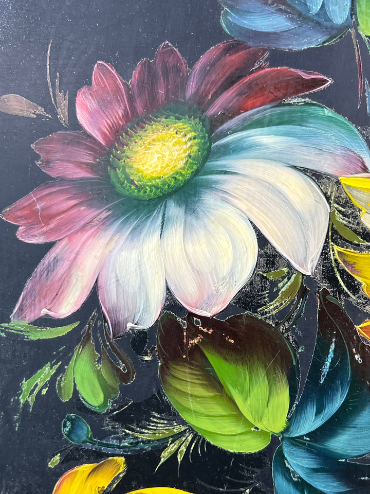 Vassoio decorativo russo nero dipinto a mano con fiori