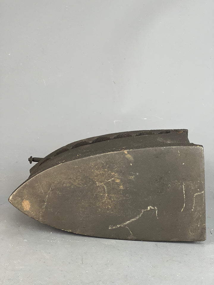 Antico Ferro da stiro ghisa e legno vintage