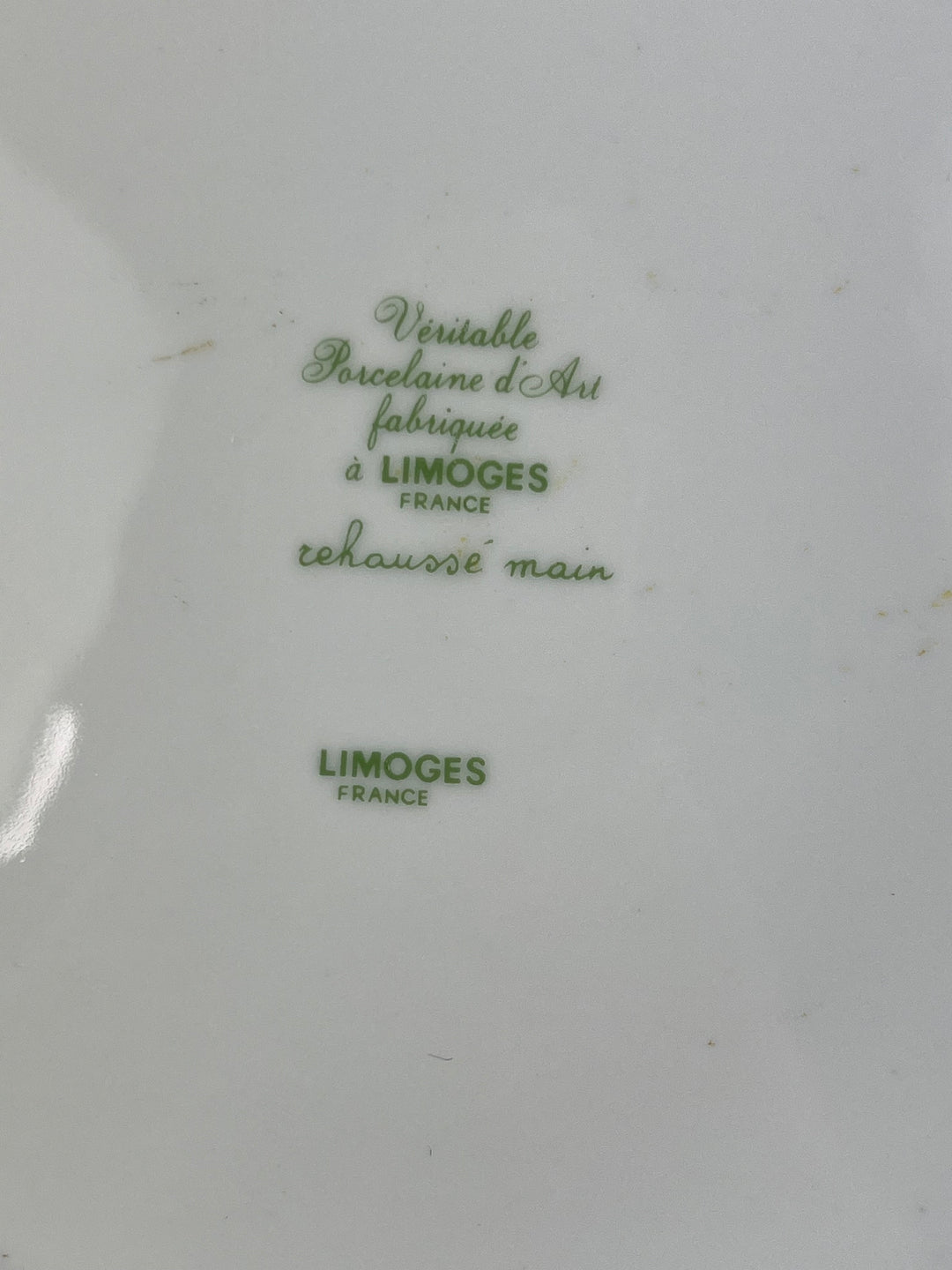 Piatto decorativo in porcellana di Limoges con scena architettonica