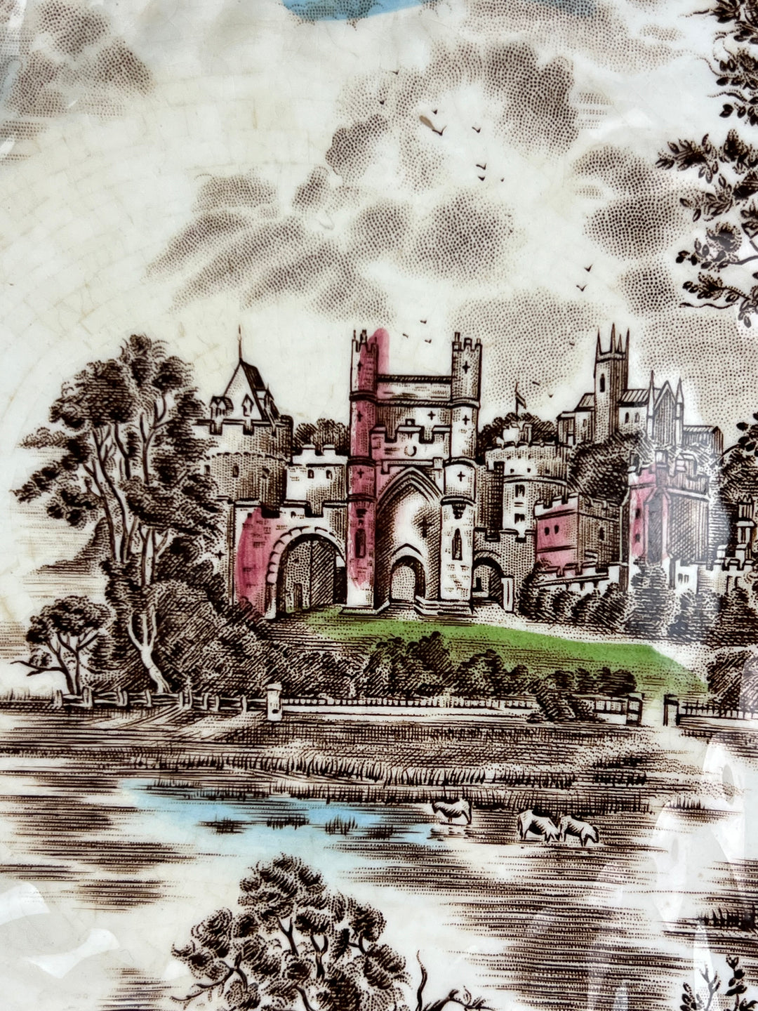 Piatto porcellana Johnson Bros decoro Ancient Towers