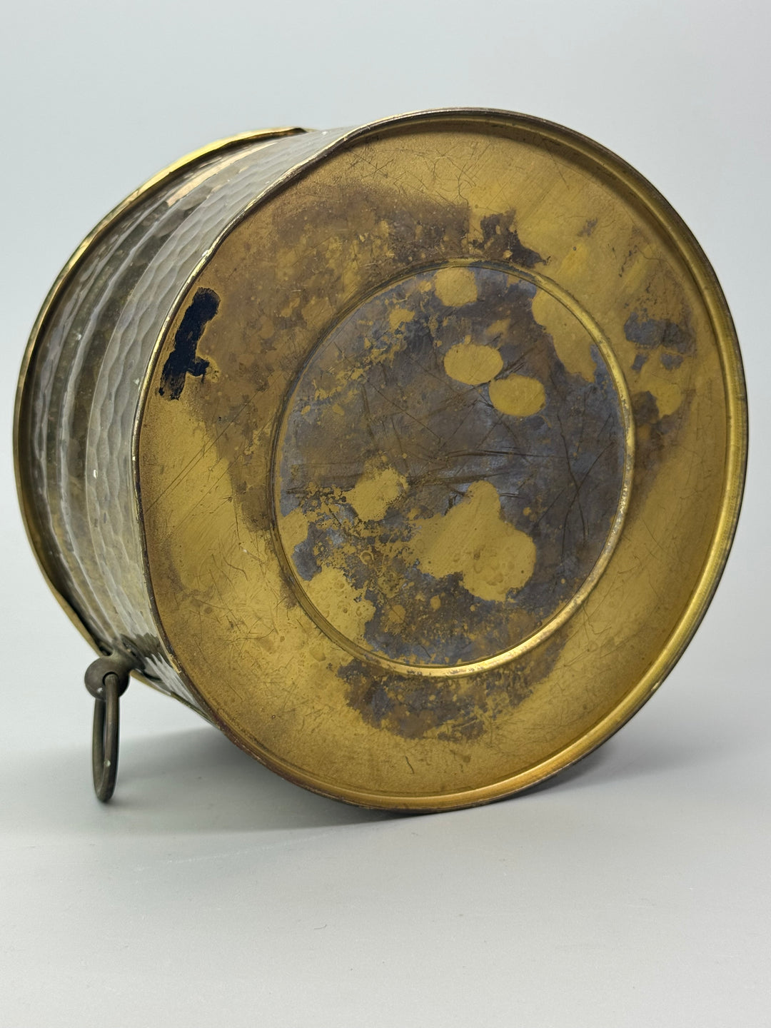 Cachepot Portavaso vintage in ottone martellato