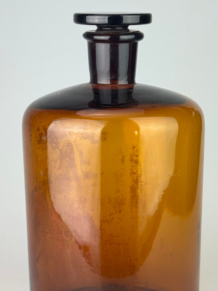 Bottiglia da farmacia vintage in vetro ambrato con tappo – 27 cm