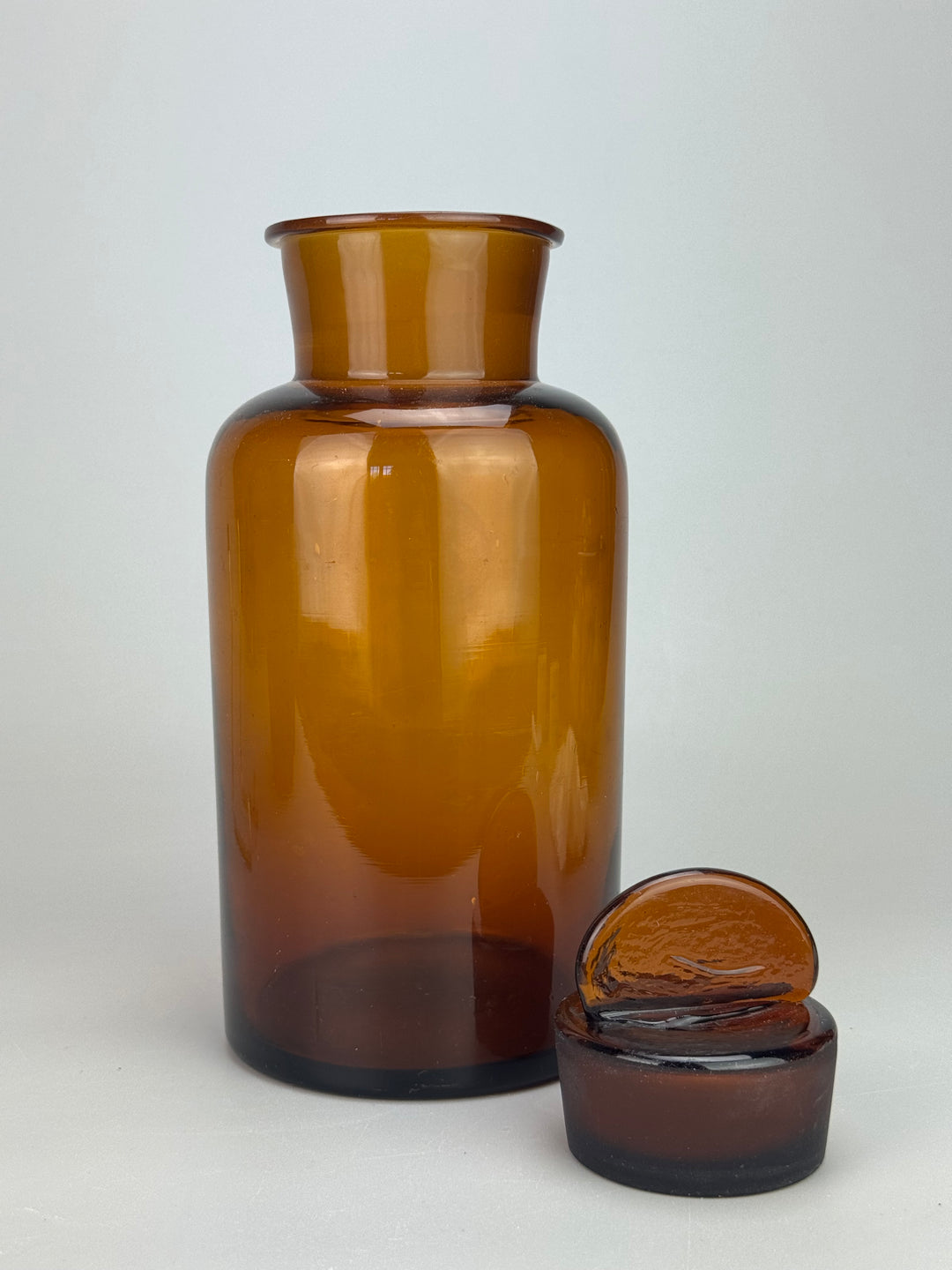 Barattolo da farmacia in vetro ambrato vintage
