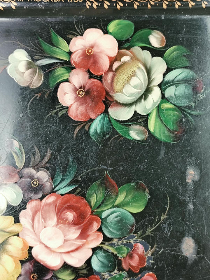 Vassoio russo vintage dipinto a fiori