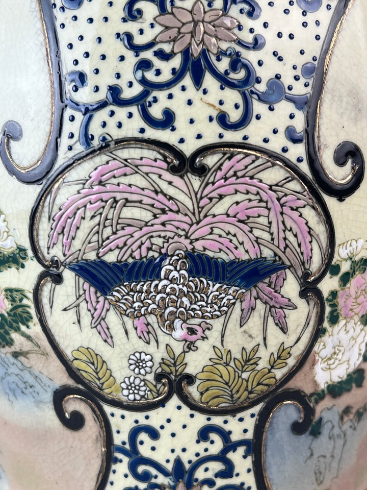 Potiche in ceramica cinese con geisha decoro floreale