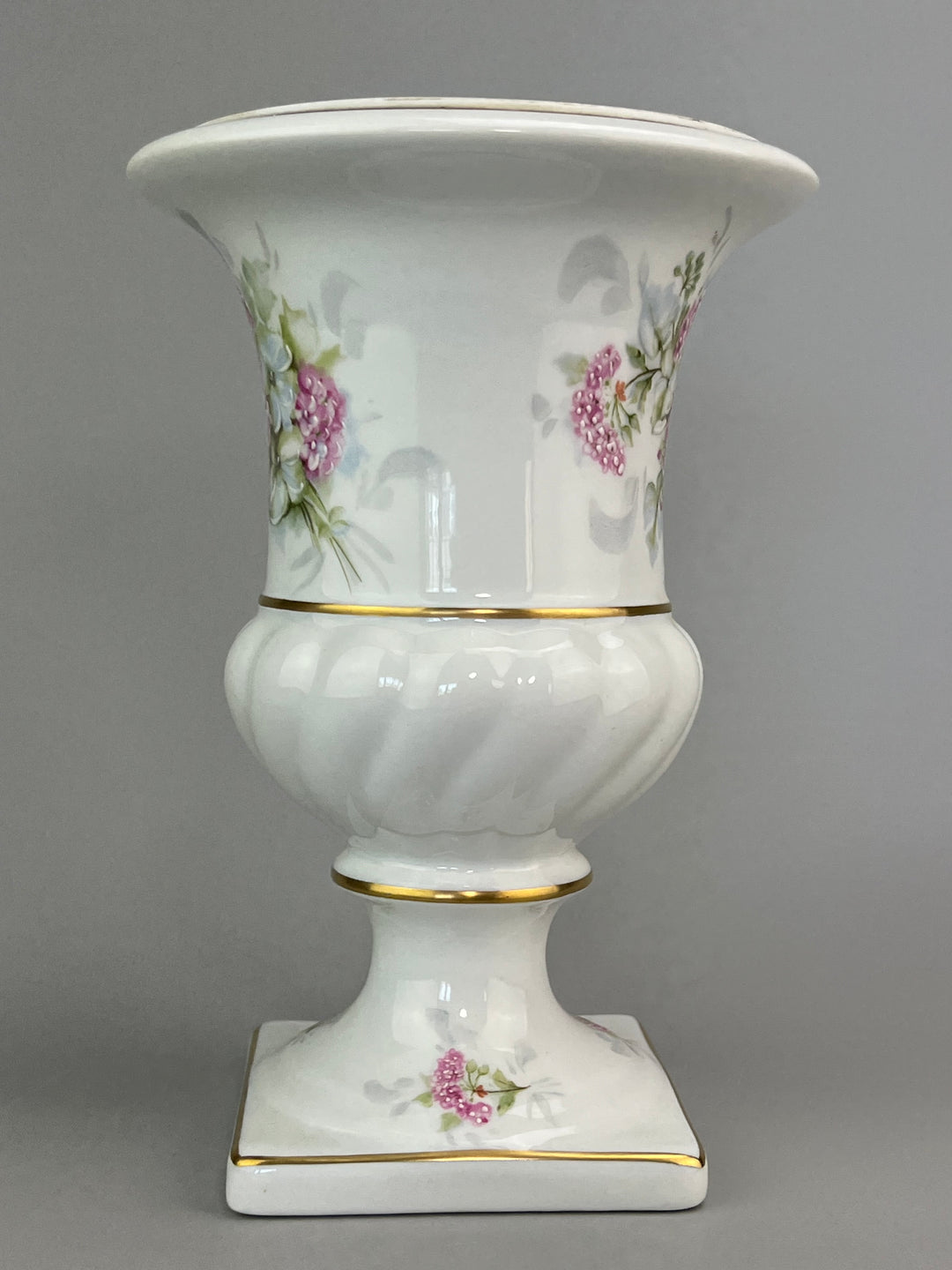 Vaso in porcellana Limoges France con decoro floreale rosa e blu