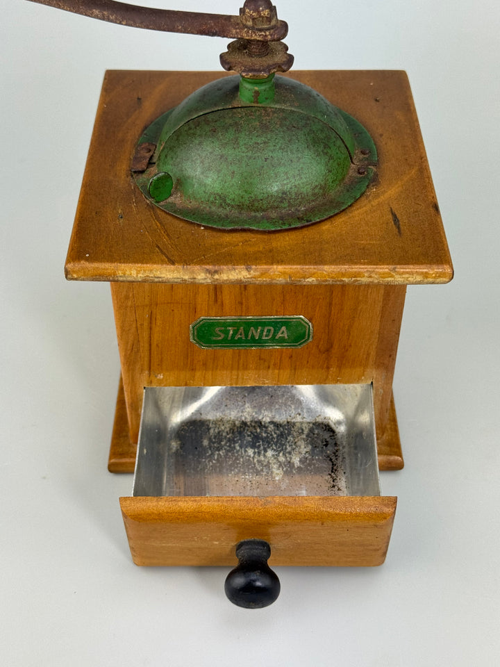 Macina caffè manuale in legno vintage