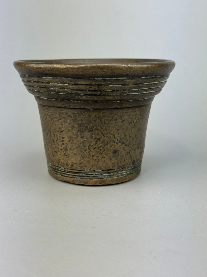 Mortaio in ottone con pestello vintage