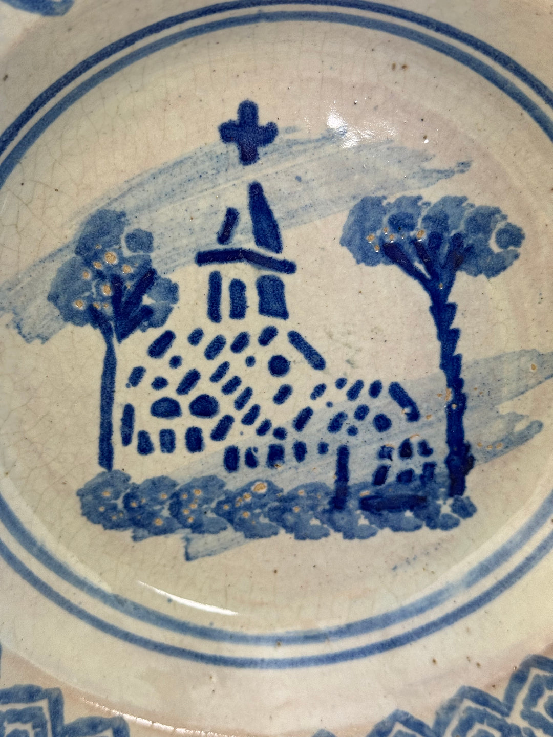 Piatto in maiolica decorata in blu produzione popolare italiana
