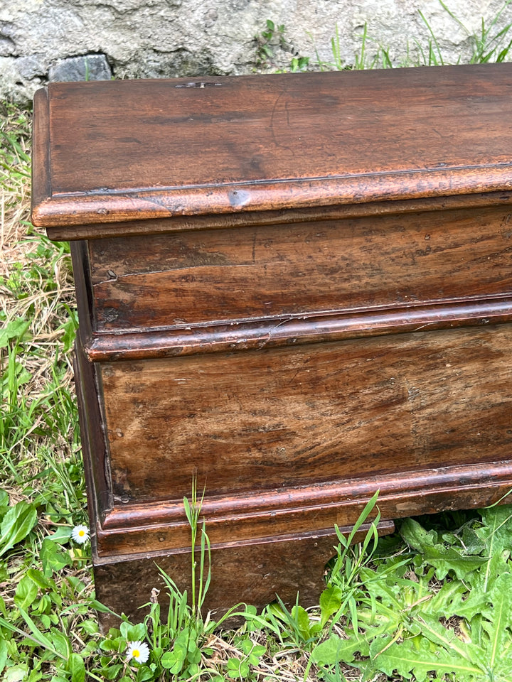 Cassapanca in Legno Massello – Antica, Epoca XX Secolo