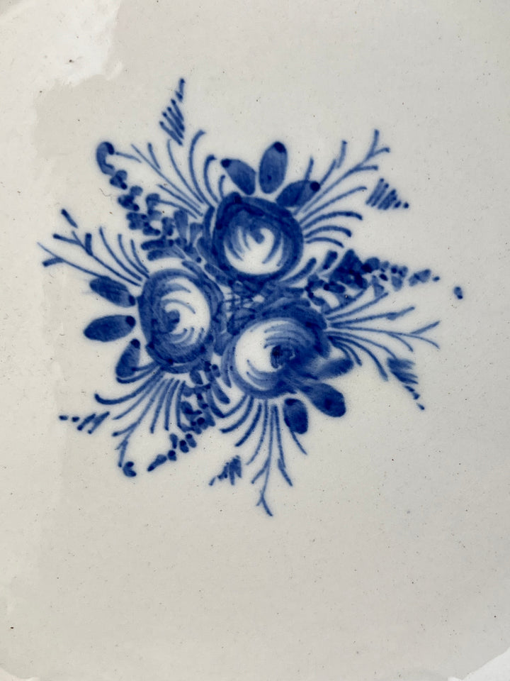 Set di 8 Piatti in Ceramica Dipinta – Manifattura Nove, Decoro Blu Cobalto