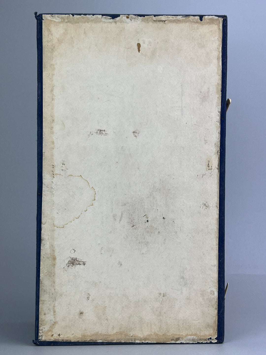 Scultura orientale in giada, Fenice su base in legno intagliato