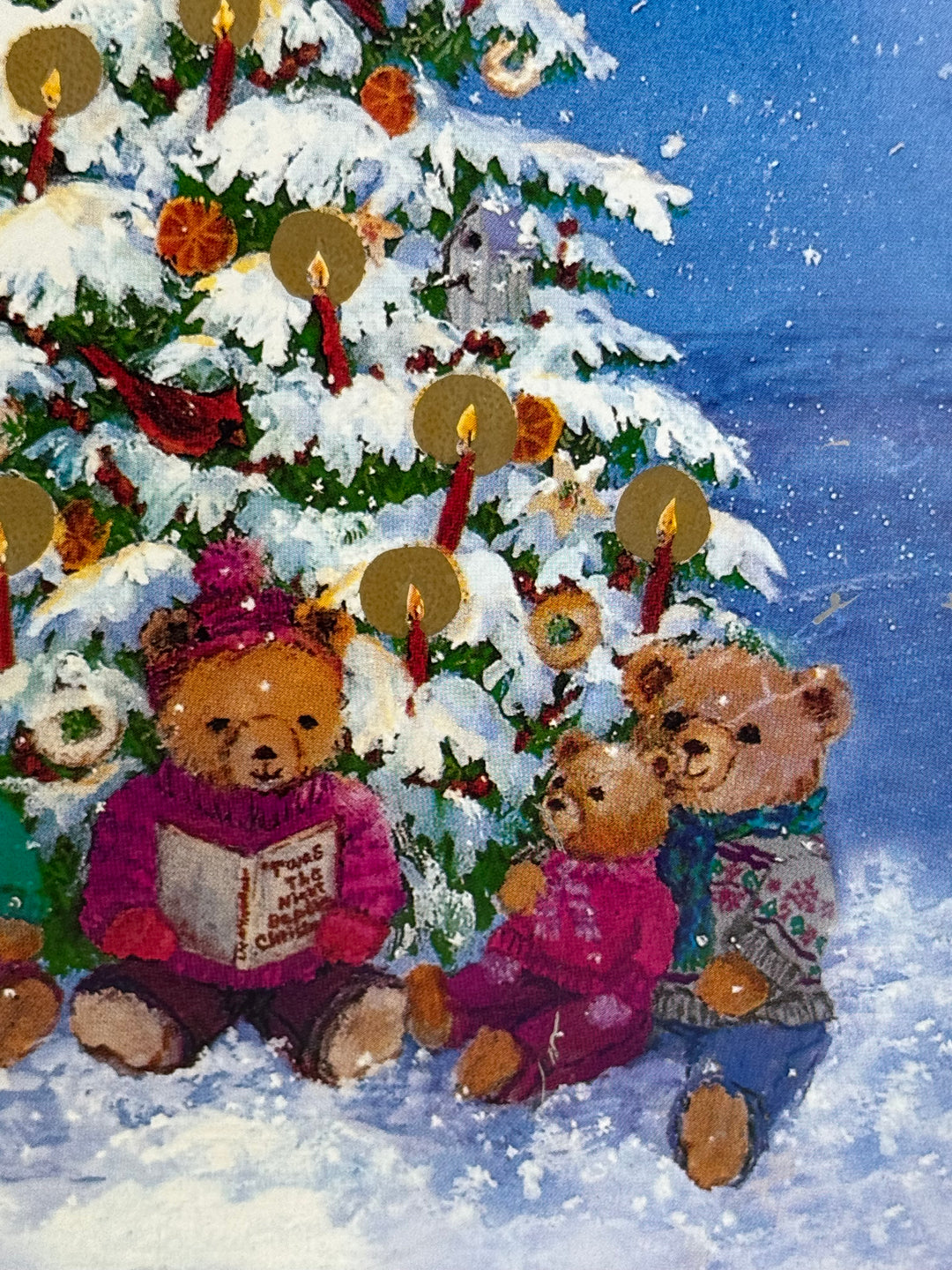 Scatola di latta natalizia vintage con orsetti e albero di Natale