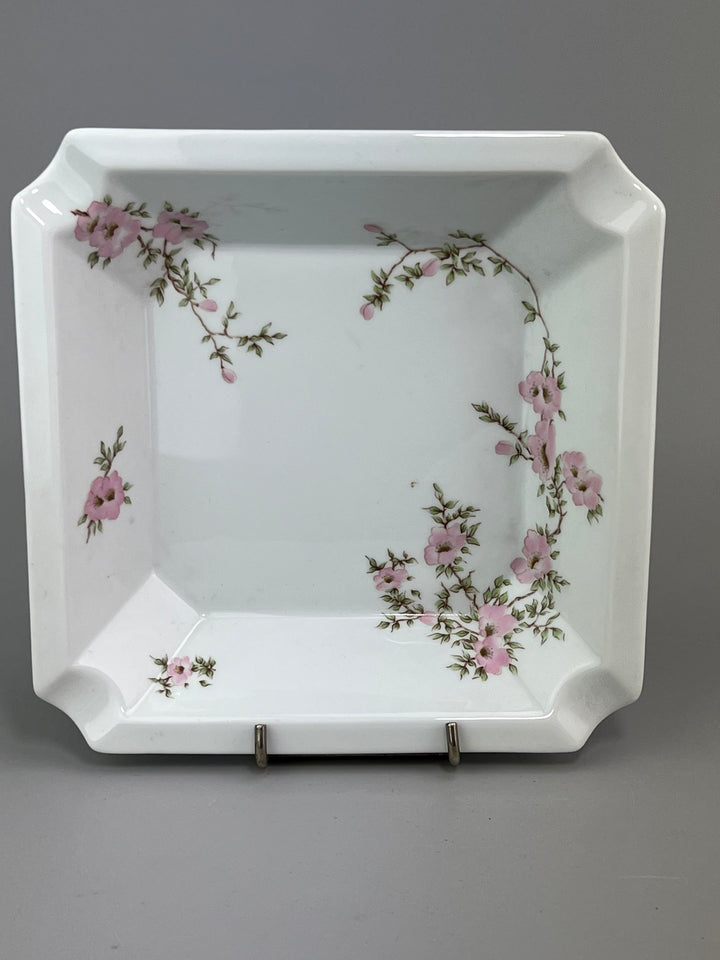 Posacenere in porcellana Bernardaud Limoges decoro floreale rosa