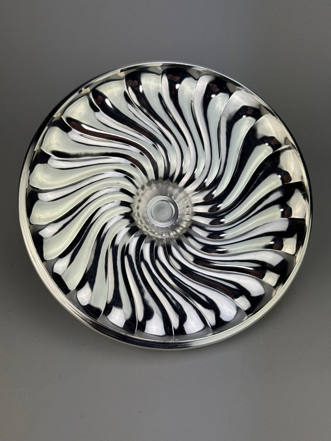 Scatola porta bon bon OLRI silverplated con coperchio