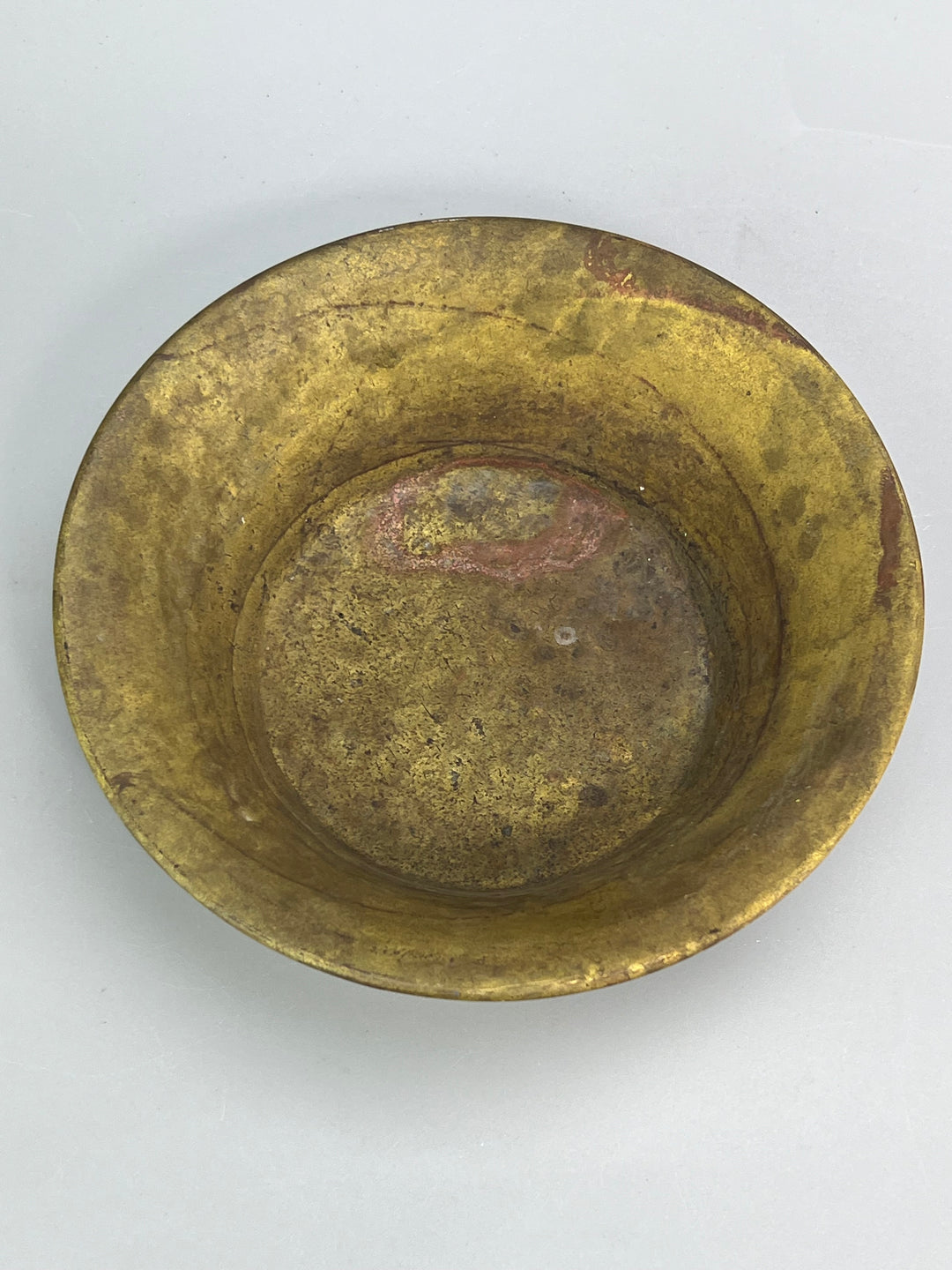 Bilancia vintage in ghisa con piatti in ottone