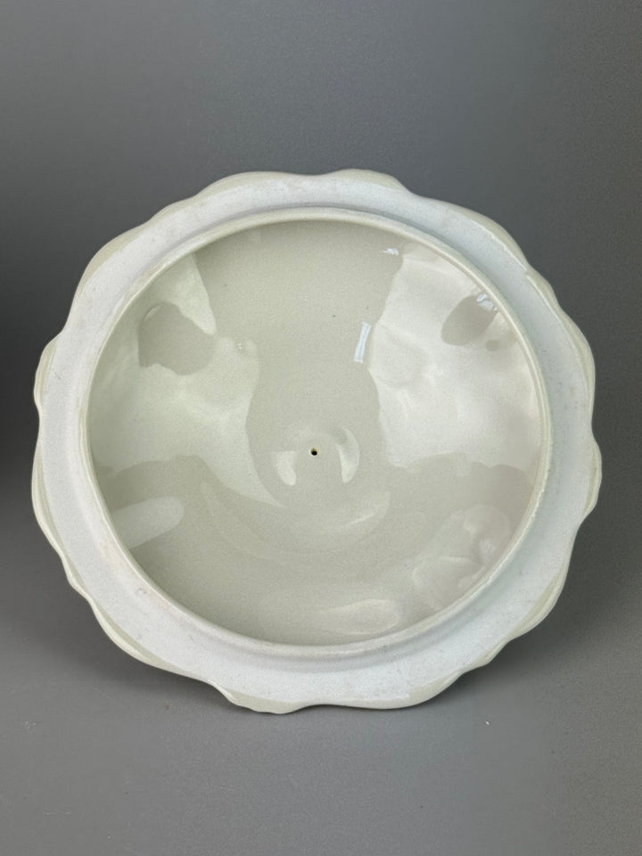 Scatola vintage in porcellana Bavaria con decoro floreale dorato