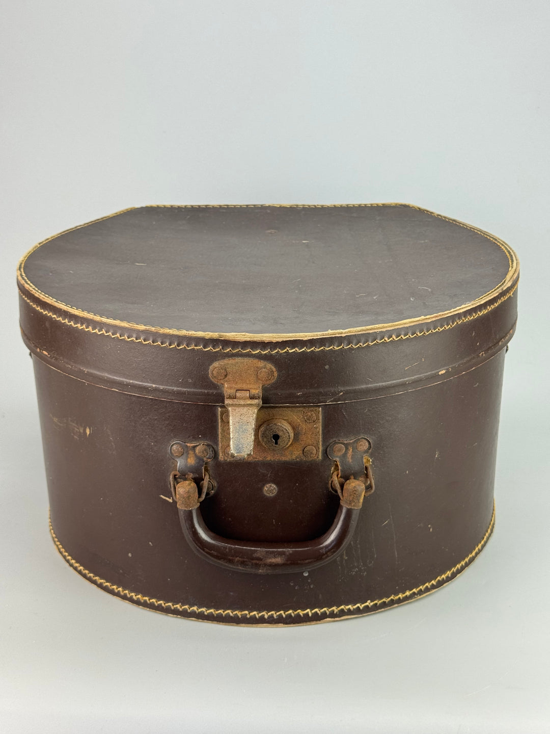 Cappelliera vintage in cuoio marrone con maniglia