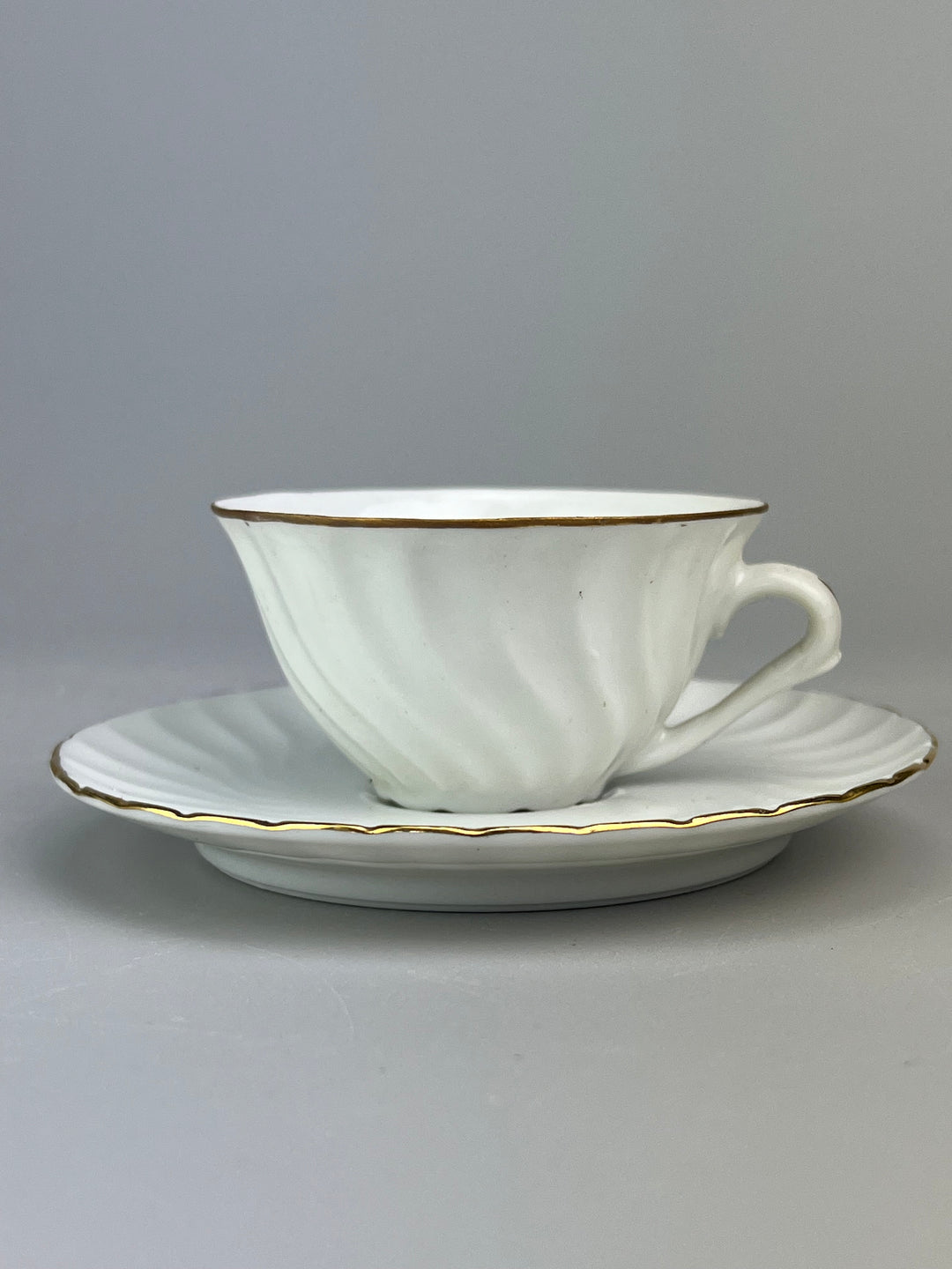 Servizio da Caffè per 12 in Porcellana Limoges – Bordo Oro, Stile Spiralato