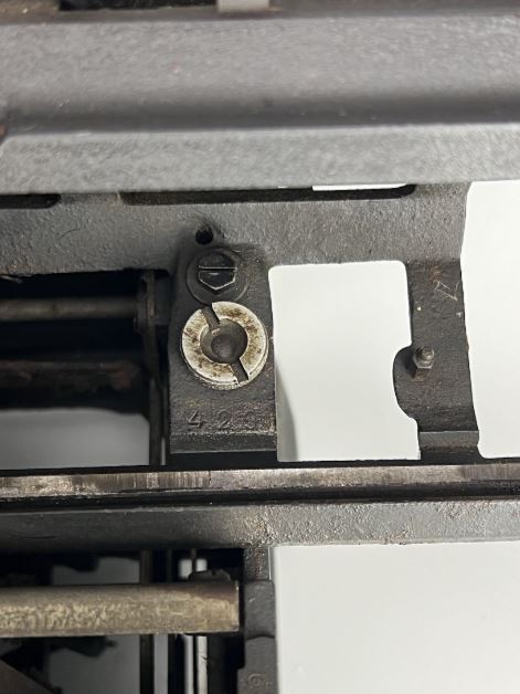 Macchina da scrivere Olivetti M40