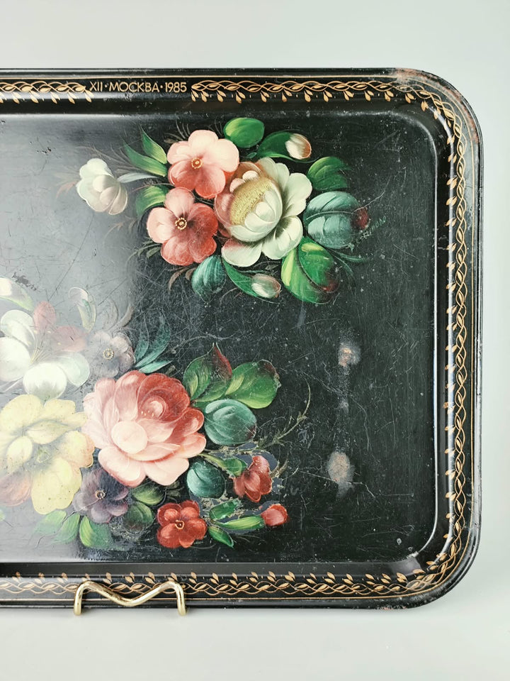 Vassoio russo vintage dipinto a fiori