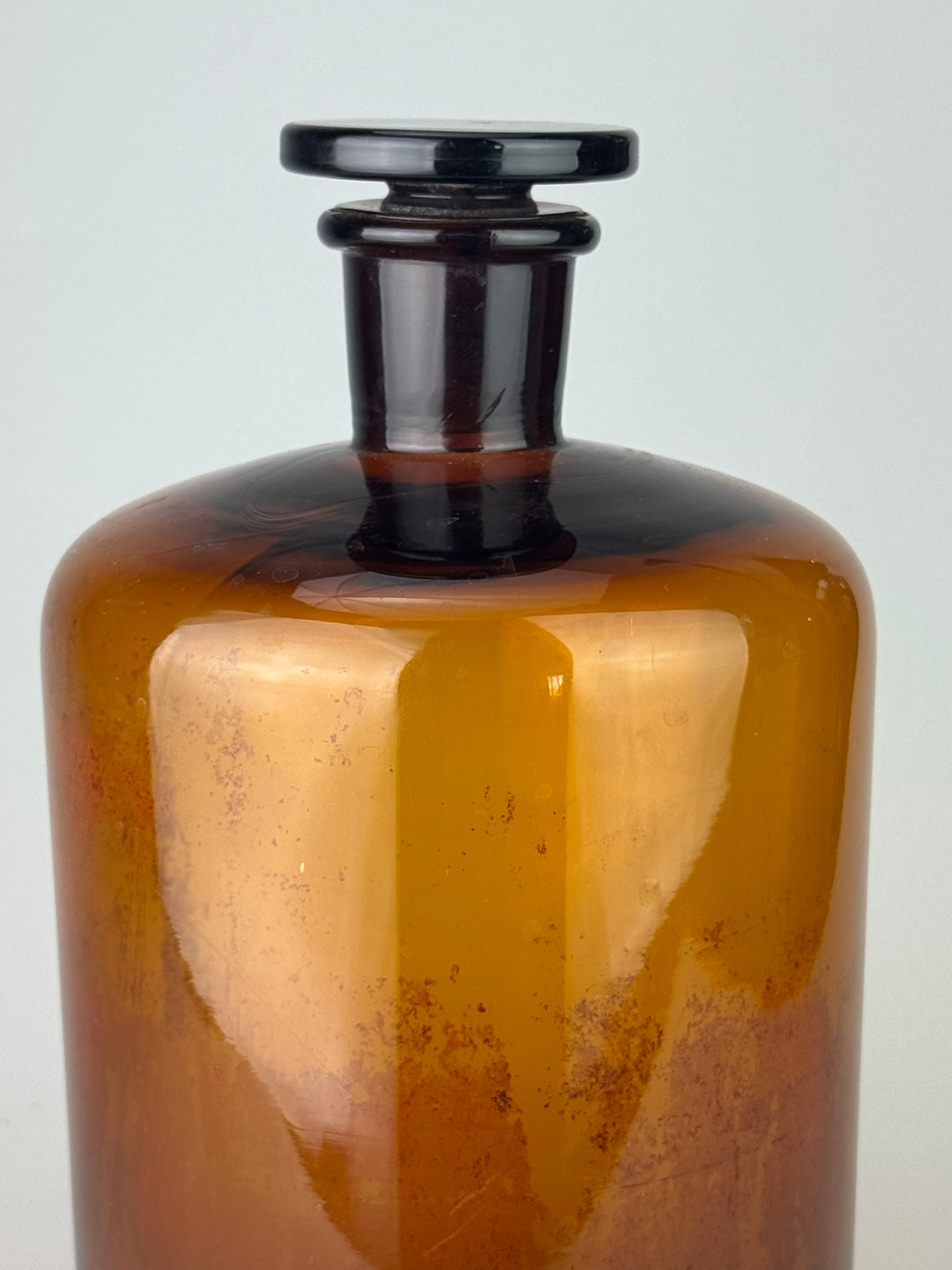 Bottiglia da farmacia vintage in vetro ambrato con tappo – 27 cm