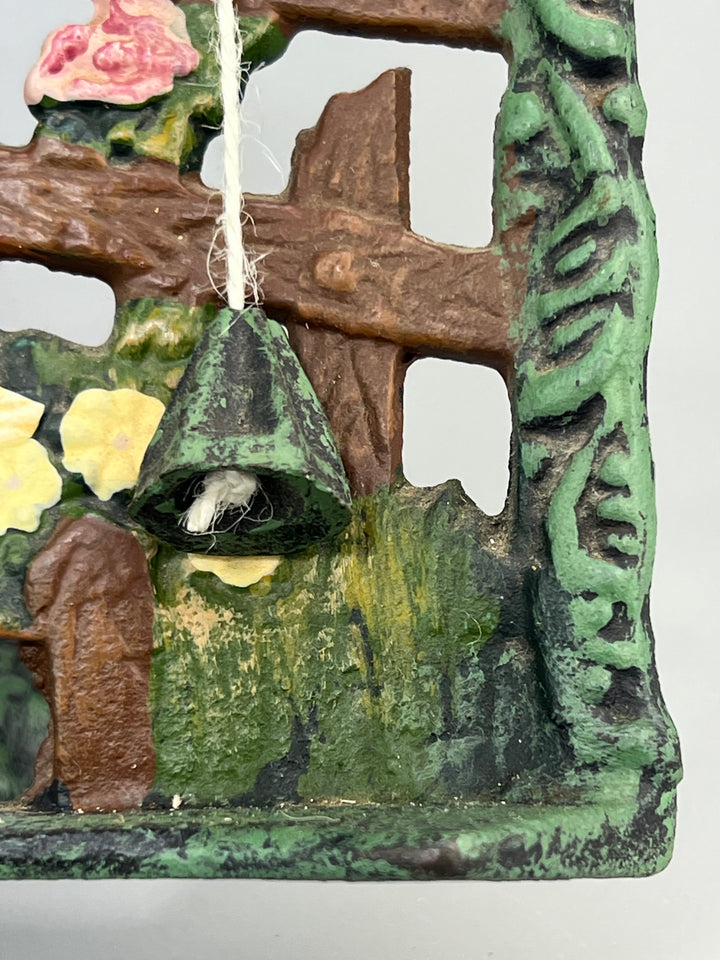 Leggio vintage in ghisa decorata scena con papere