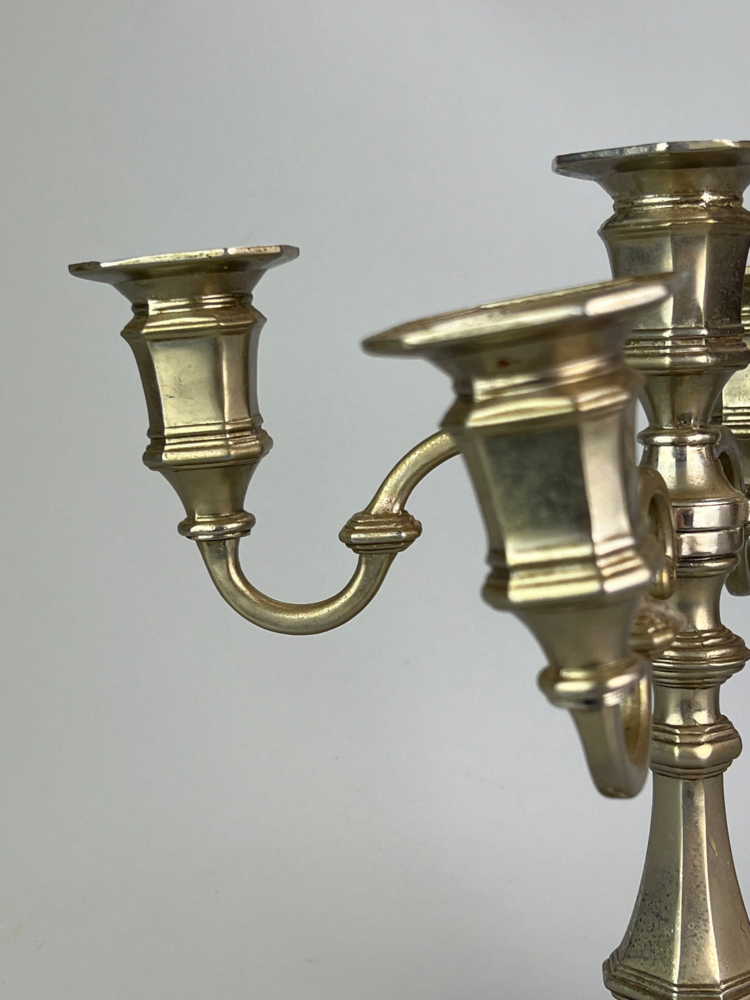 Candelabro a 5 Fiamme in Silverplated – Eleganza Classica