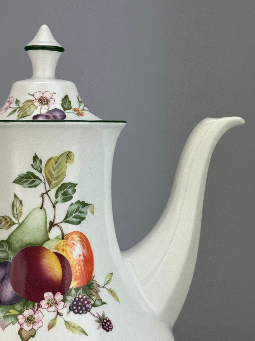 Caffettiera in ceramica inglese Johnson Bros decoro Fresh Fruit