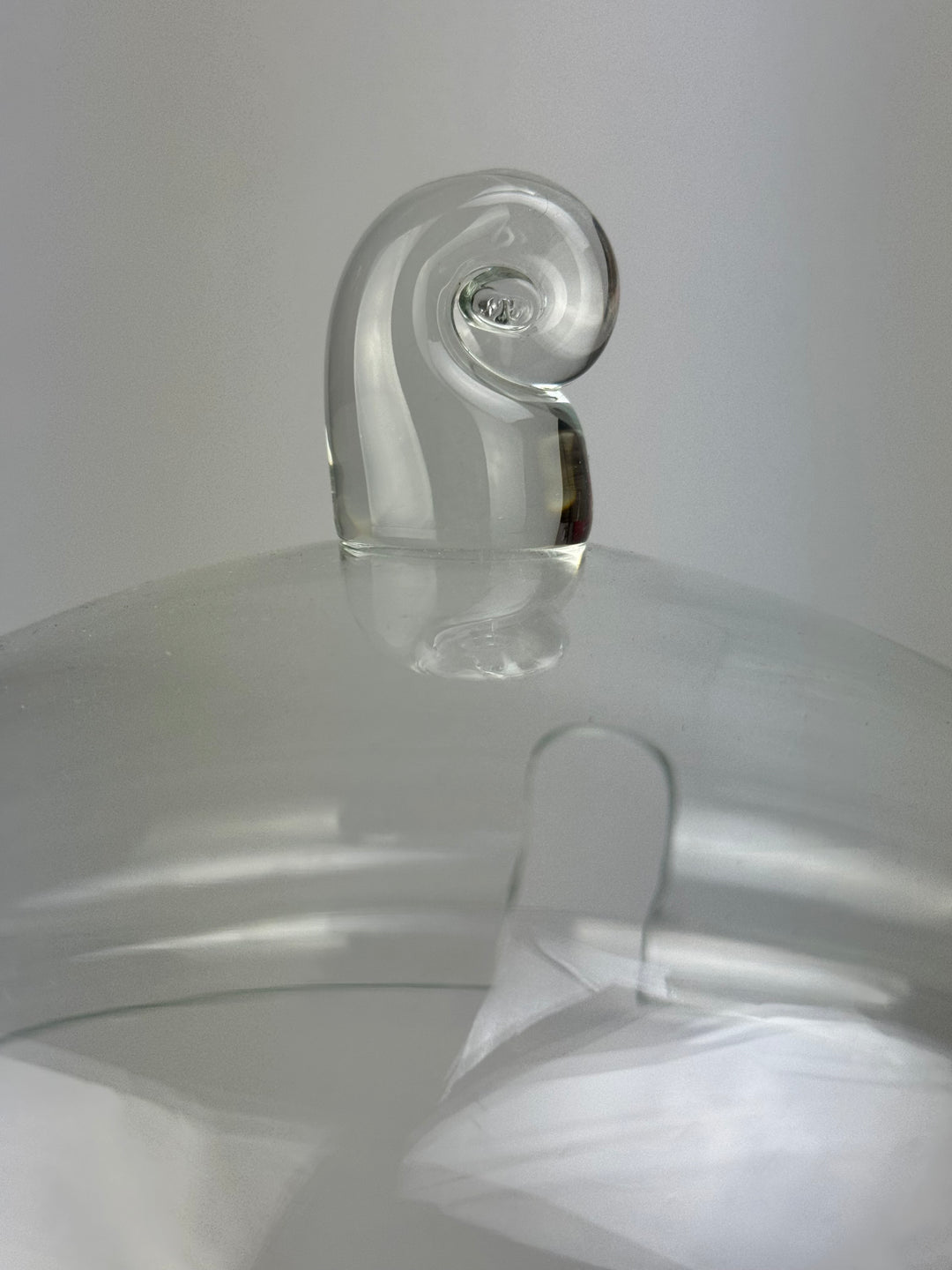 Ciotola vintage da punch in vetro con coperchio e mestolo