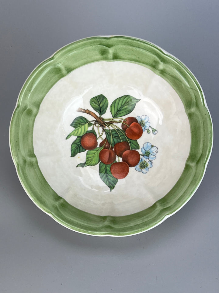 Tris ciotole ceramica due torri decoro frutta