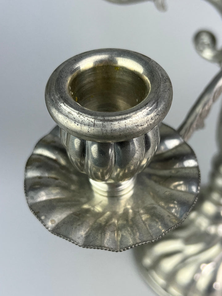 Coppia di candelabri in peltro a 5 bracci stile classico