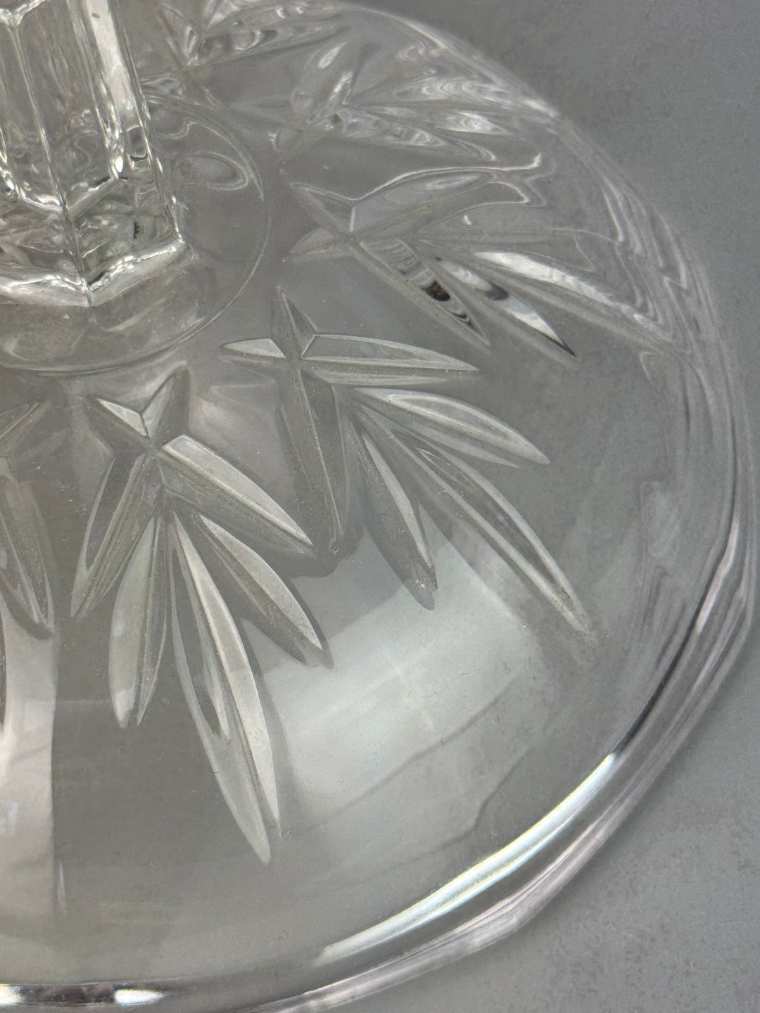 Scatola porta bon bon vintage in vetro trasparente decorato con coperchio