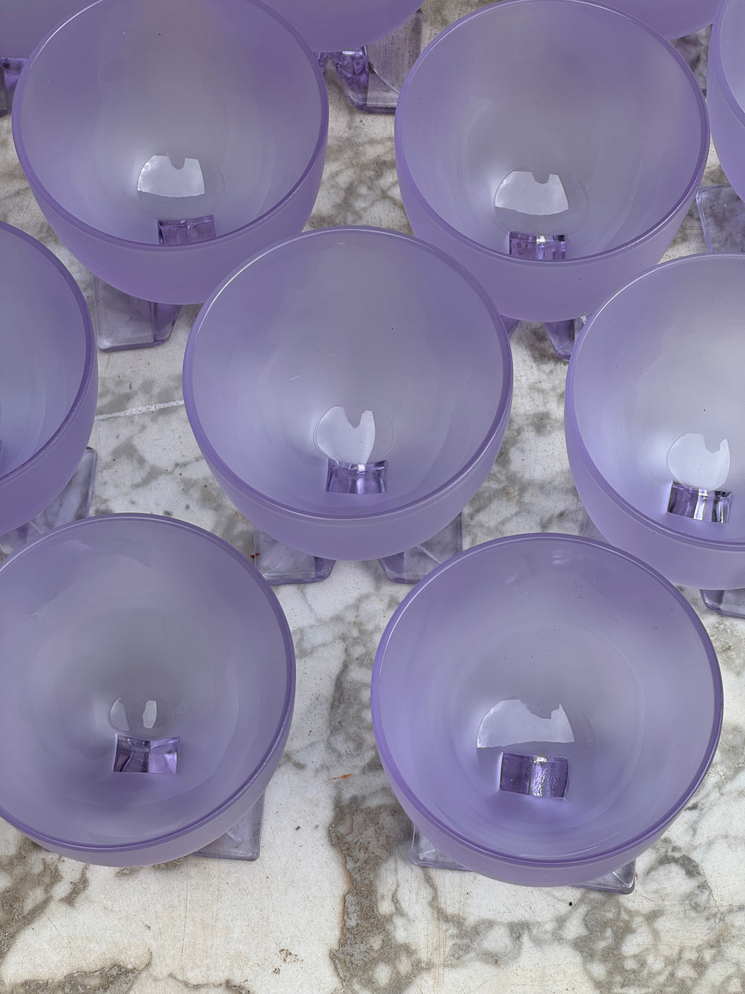 Set di 12 Calici Mid-Century in vetro satinato viola