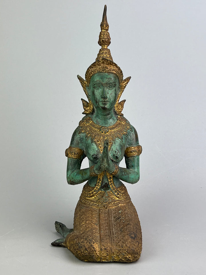 Statuina thailandese in bronzo dorato