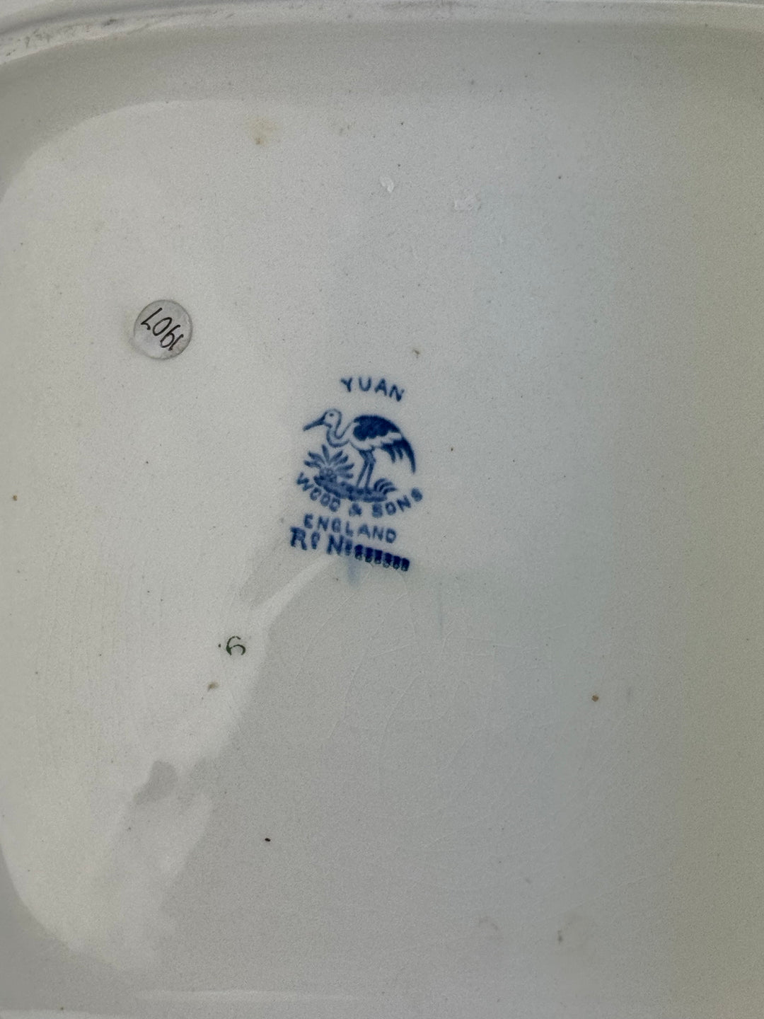 Vassoio Wood & Sons “Yuan” in porcellana inglese blu e oro