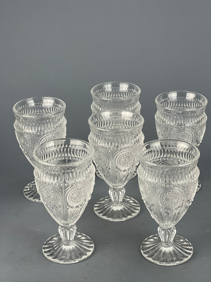 Set di sei calici decorati stile vintage