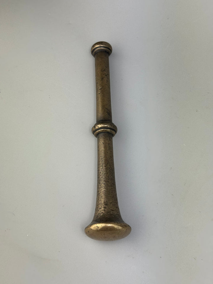 Mortaio in ottone con pestello vintage