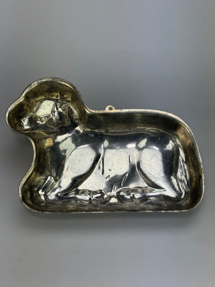 Stampo vintage a forma di agnello in metallo