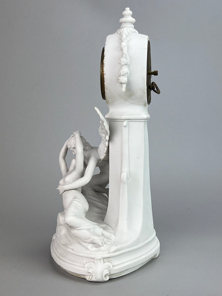 Orologio da Mensola in Biscuit – Scultura “Amore e Psiche” – Junghans (Germania)