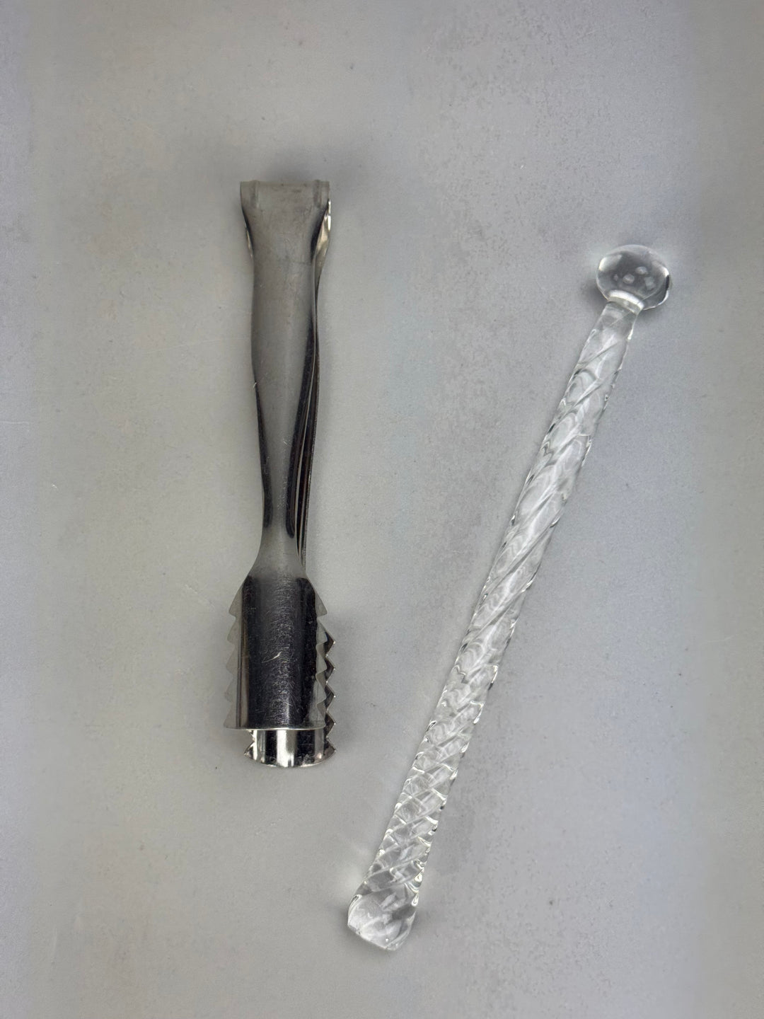 Secchiello ghiaccio in vetro pressato con pinza e mescolatore vintage