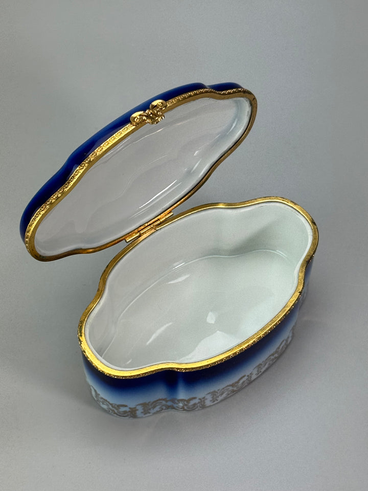 Scatola Portagioie porcellana Limoges decoro floreale blu dettagli dorati