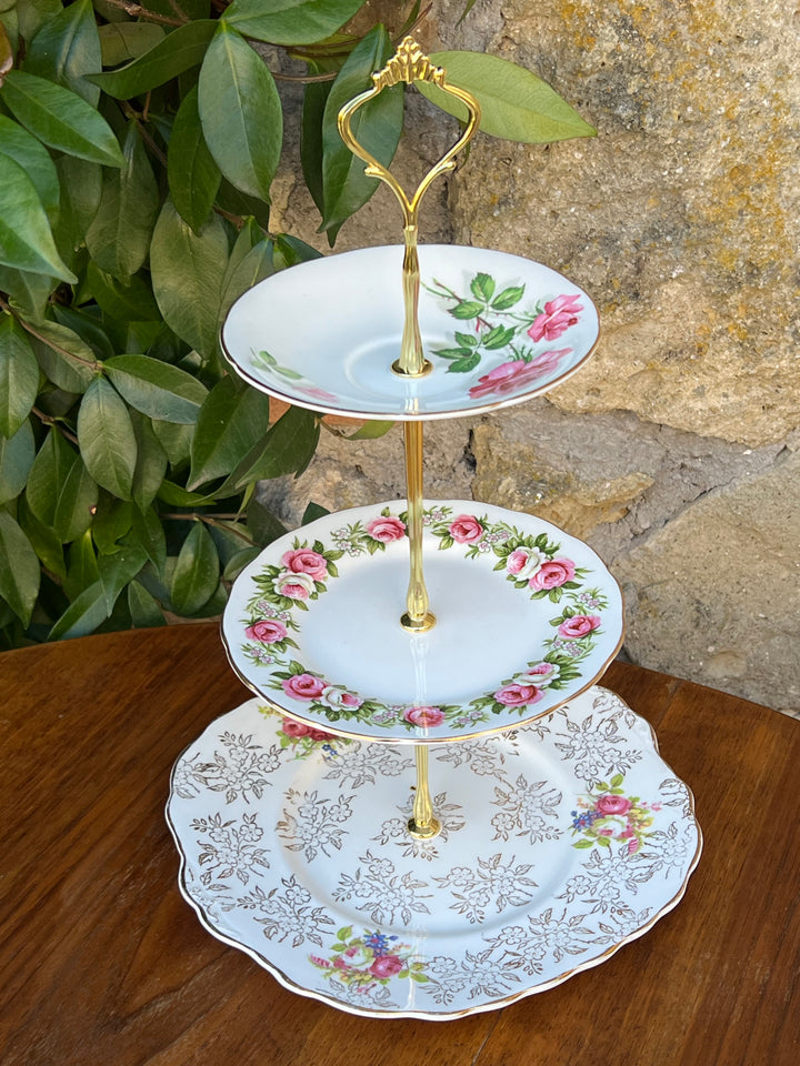 Alzata da dolce a tre piani porcellana inglese