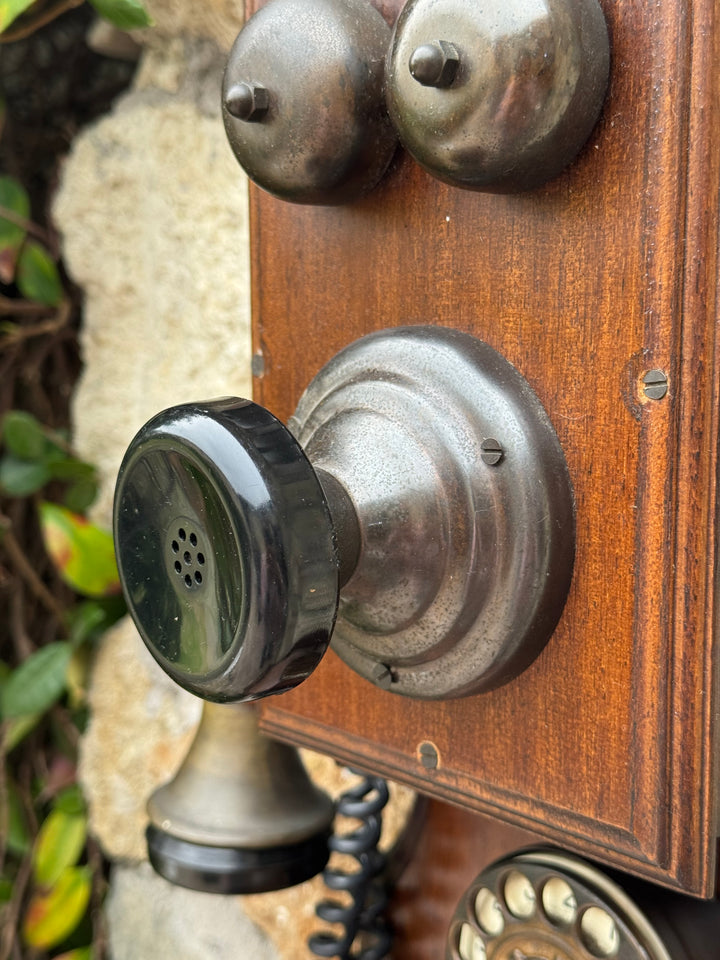 Telefono da parete in legno stile vintage primi '900