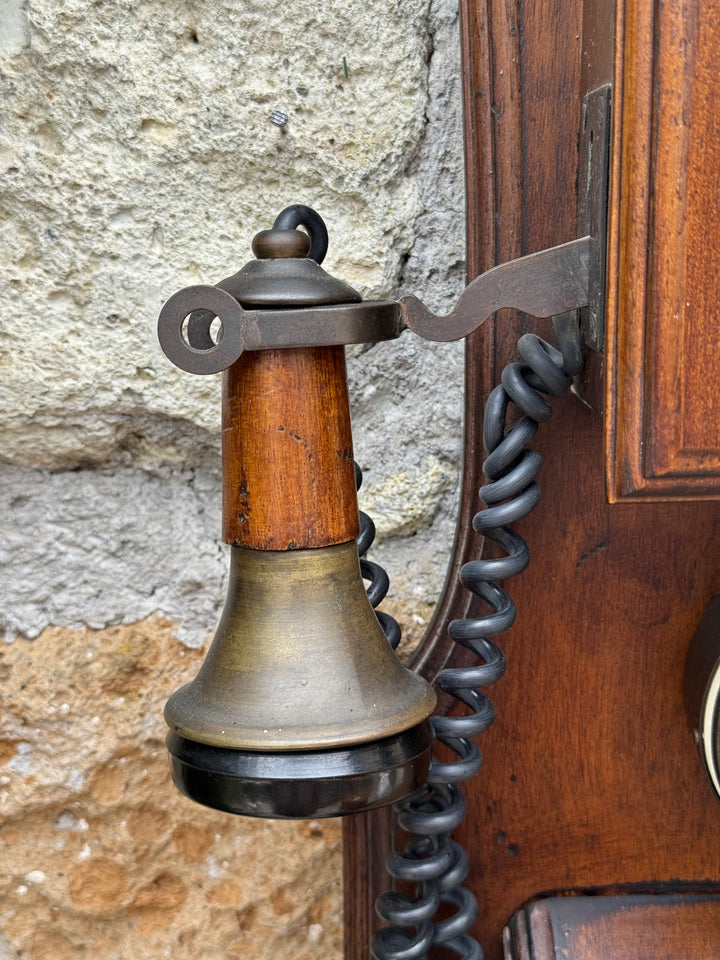 Telefono da parete in legno stile vintage primi '900