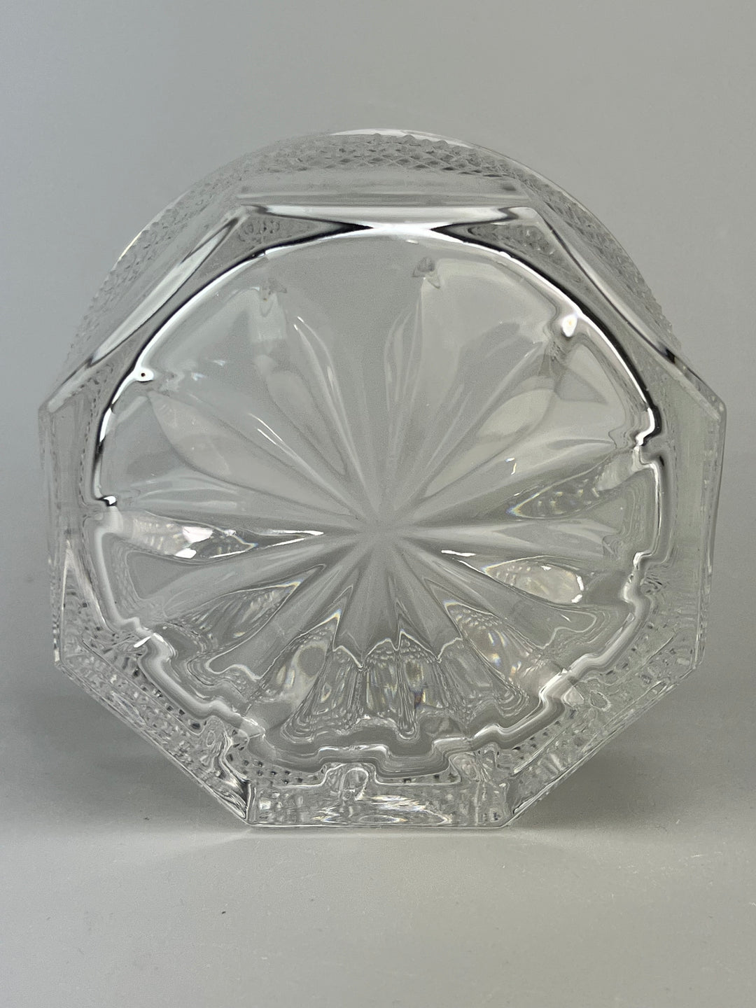 Porta bon bon in cristallo molato con coperchio