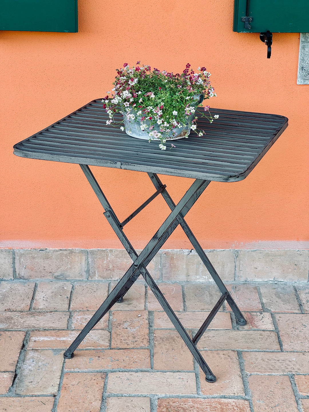 Set da esterno con tavolino e 2 sedie pieghevoli