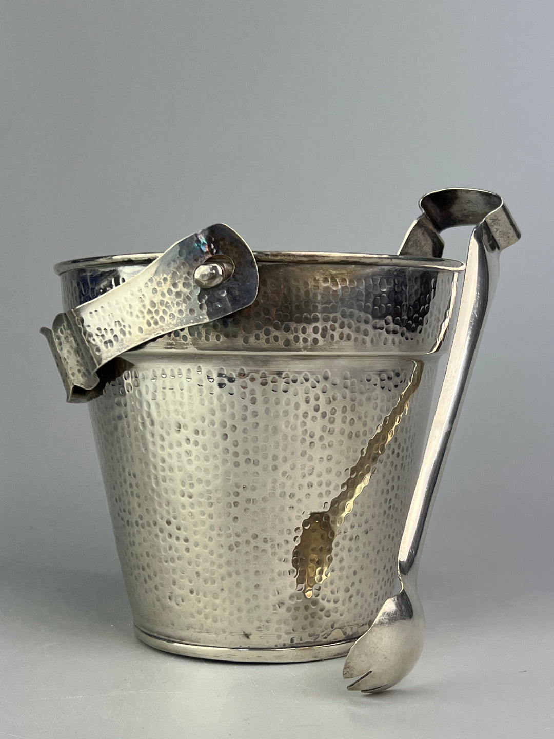 Secchiello da Ghiaccio in Silverplated Martellato con Pinza – Vintage