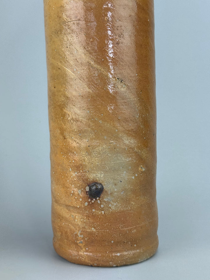 Bottiglia antica in grès con manico